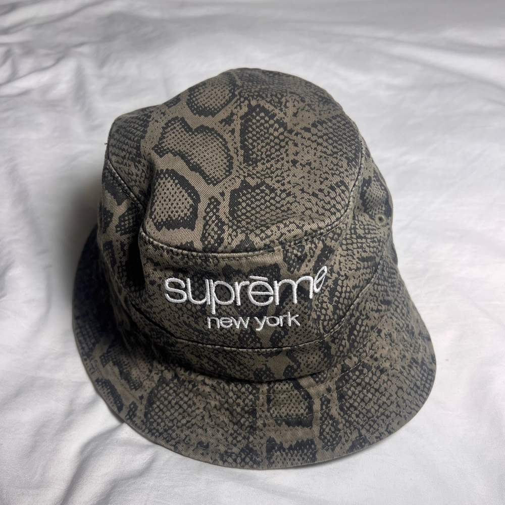 Supreme Bucket Hat